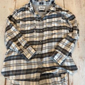 American Eagle Outfitters Pearl snap button down Women’s Medium